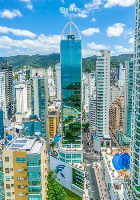 Foto 1 de Apartamento com 4 quartos à venda, 150m2 em Pioneiros, Balneario Camboriu - SC