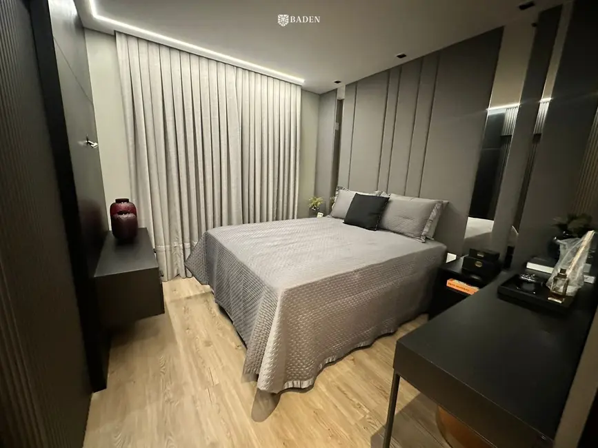 Apartamento com 4 quartos à venda, 165m2 em Balneario Camboriu - SC - imagem 5 Foto 5 de Apartamento com 4 quartos à venda, 165m2 em Balneario Camboriu - SC