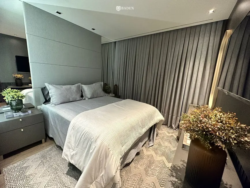 Apartamento com 4 quartos à venda, 165m2 em Balneario Camboriu - SC - imagem 8 Foto 8 de Apartamento com 4 quartos à venda, 165m2 em Balneario Camboriu - SC
