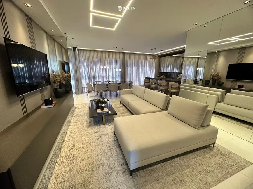 Apartamento com 4 quartos à venda, 165m2 em Balneario Camboriu - SC - imagem 2 Foto 2 de Apartamento com 4 quartos à venda, 165m2 em Balneario Camboriu - SC