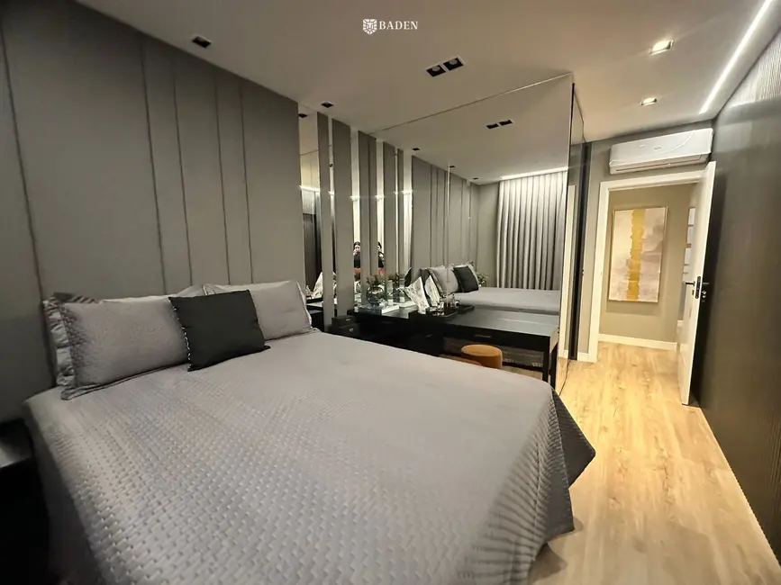 Apartamento com 4 quartos à venda, 165m2 em Balneario Camboriu - SC - imagem 4 Foto 4 de Apartamento com 4 quartos à venda, 165m2 em Balneario Camboriu - SC