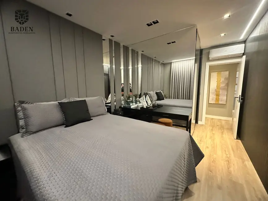 Foto 4 de Apartamento com 4 quartos à venda, 165m2 em Balneario Camboriu - SC