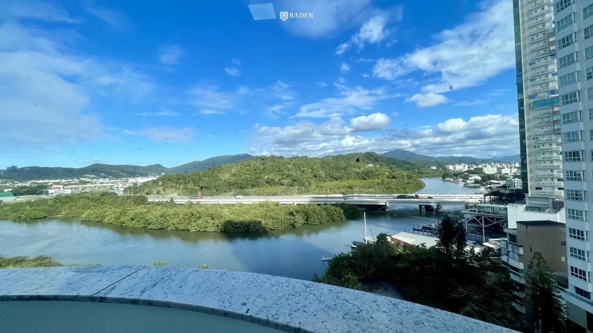 Foto 6 de Apartamento com 3 quartos à venda, 130m2 em Centro, Balneario Camboriu - SC