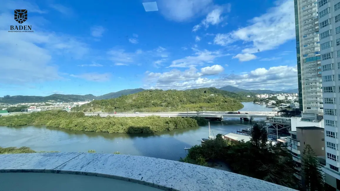 Foto 5 de Apartamento com 3 quartos à venda, 130m2 em Centro, Balneario Camboriu - SC