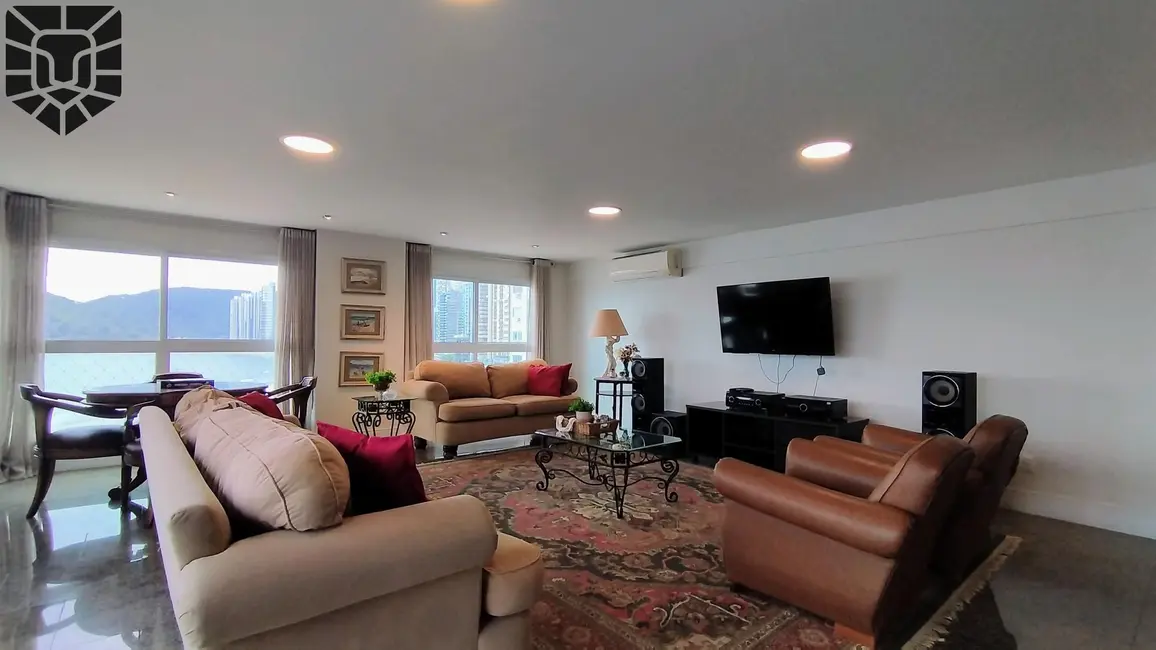 Foto 2 de Cobertura com 5 quartos à venda, 336m2 em Centro, Balneario Camboriu - SC