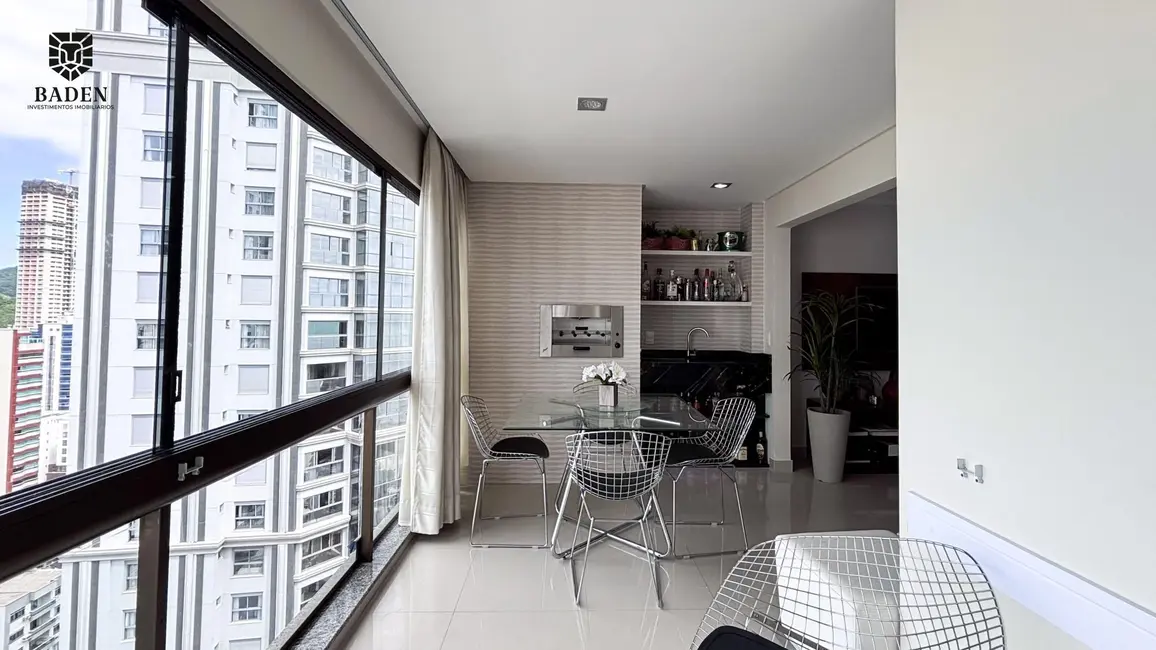 Foto 3 de Apartamento com 3 quartos à venda, 135m2 em Centro, Balneario Camboriu - SC