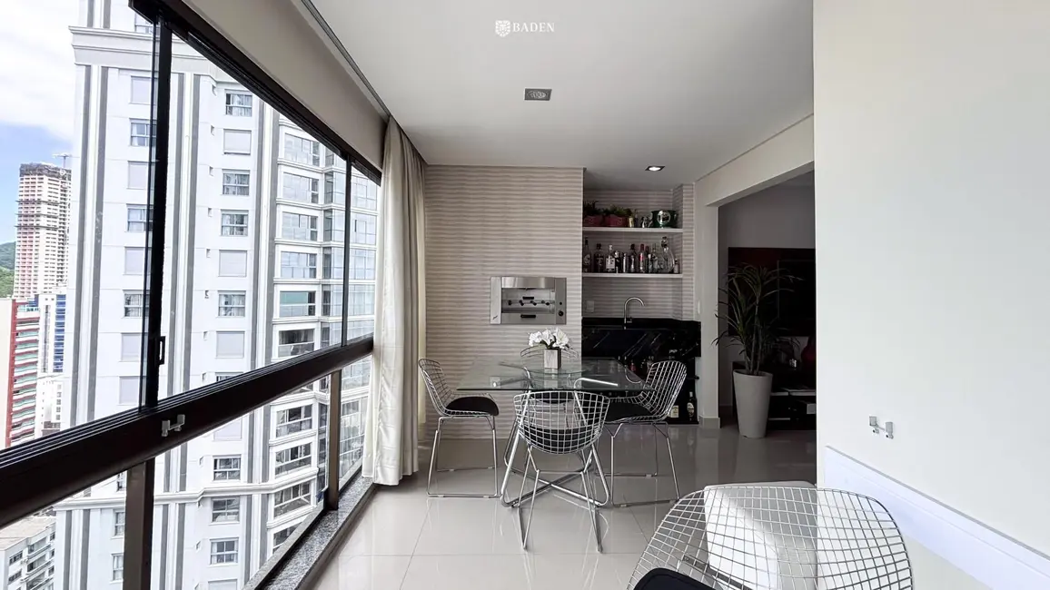 Foto 3 de Apartamento com 3 quartos à venda, 135m2 em Centro, Balneario Camboriu - SC