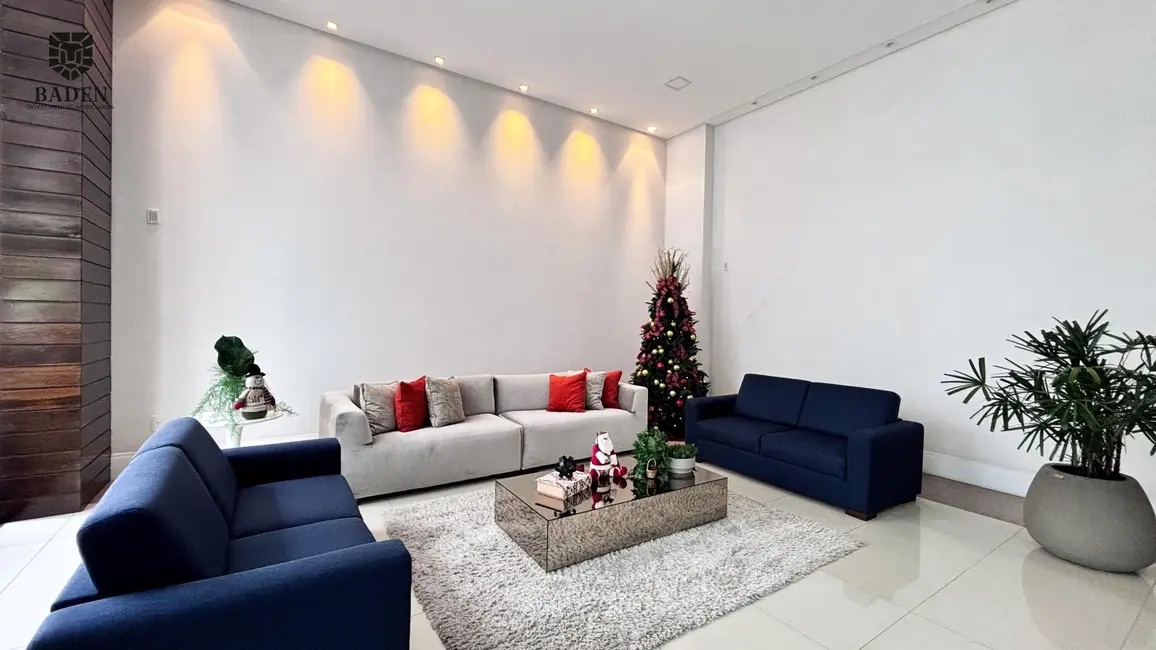 Foto 2 de Apartamento com 3 quartos à venda, 134m2 em Centro, Balneario Camboriu - SC