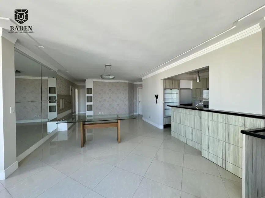 Apartamento com 3 quartos à venda, 130m2 em Centro, Balneario Camboriu - SC - imagem 5 Foto 5 de Apartamento com 3 quartos à venda, 130m2 em Centro, Balneario Camboriu - SC