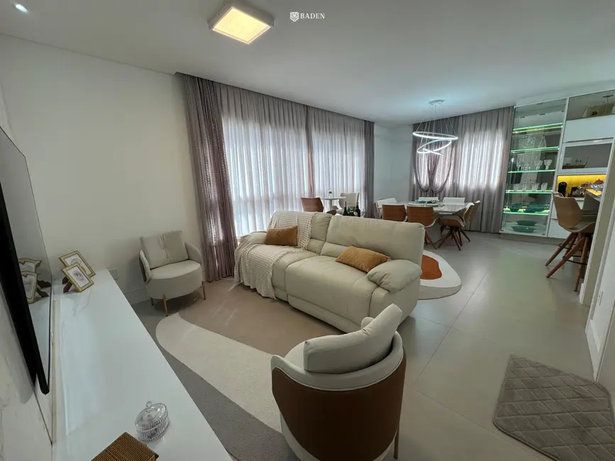 Foto 1 de Apartamento com 3 quartos à venda, 125m2 em Centro, Balneario Camboriu - SC