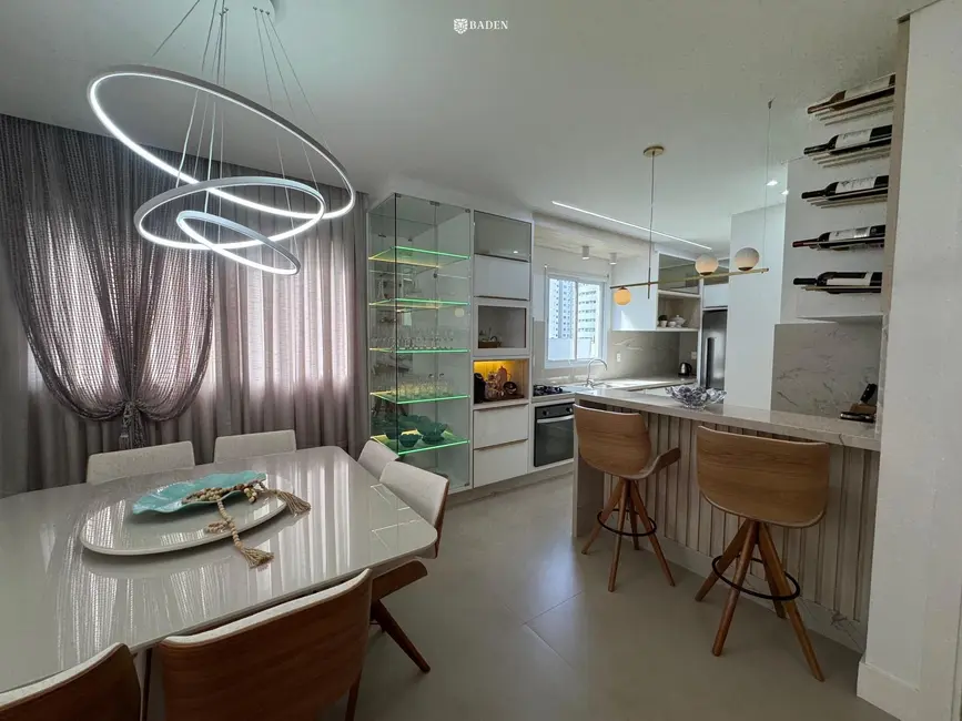 Foto 2 de Apartamento com 3 quartos à venda, 125m2 em Centro, Balneario Camboriu - SC