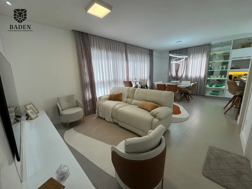 Foto 1 de Apartamento com 3 quartos à venda, 125m2 em Centro, Balneario Camboriu - SC