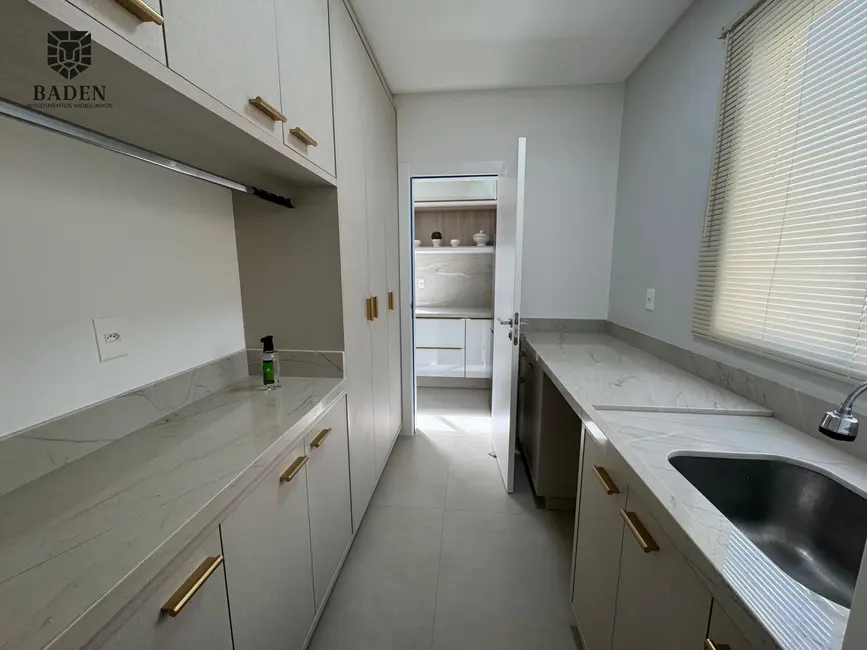 Foto 5 de Apartamento com 3 quartos à venda, 125m2 em Centro, Balneario Camboriu - SC