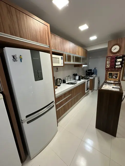 Apartamento com 2 quartos à venda, 64m2 em Itapema - SC - imagem 2 Foto 2 de Apartamento com 2 quartos à venda, 64m2 em Itapema - SC