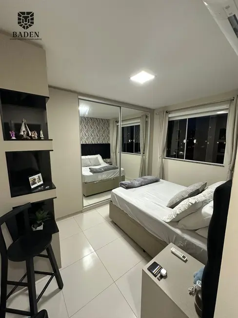 Foto 4 de Apartamento com 2 quartos à venda, 64m2 em Itapema - SC