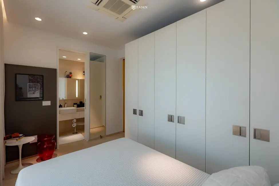 Foto 9 de Apartamento com 4 quartos à venda, 255m2 em Balneario Camboriu - SC