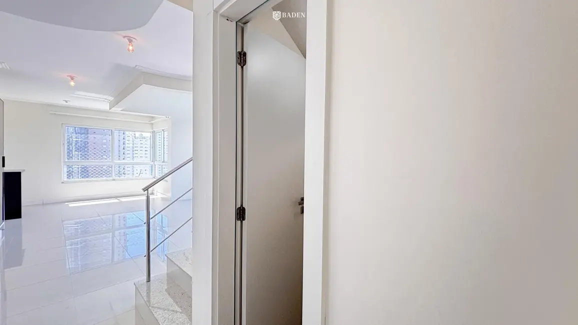 Foto 2 de Apartamento com 3 quartos à venda, 139m2 em Centro, Balneario Camboriu - SC