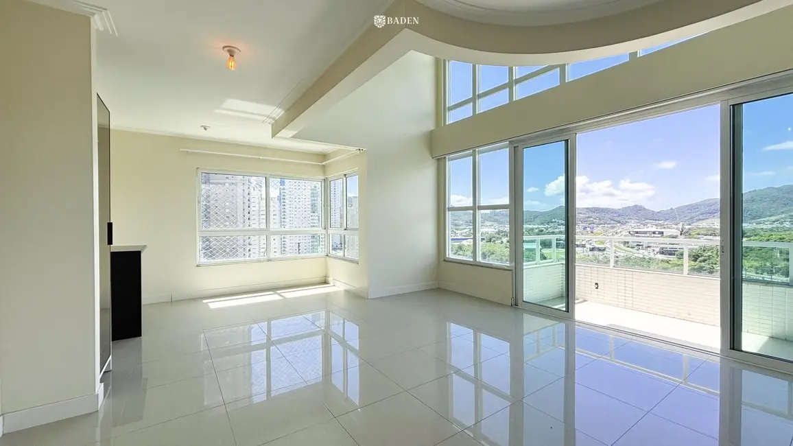 Foto 5 de Apartamento com 3 quartos à venda, 139m2 em Centro, Balneario Camboriu - SC