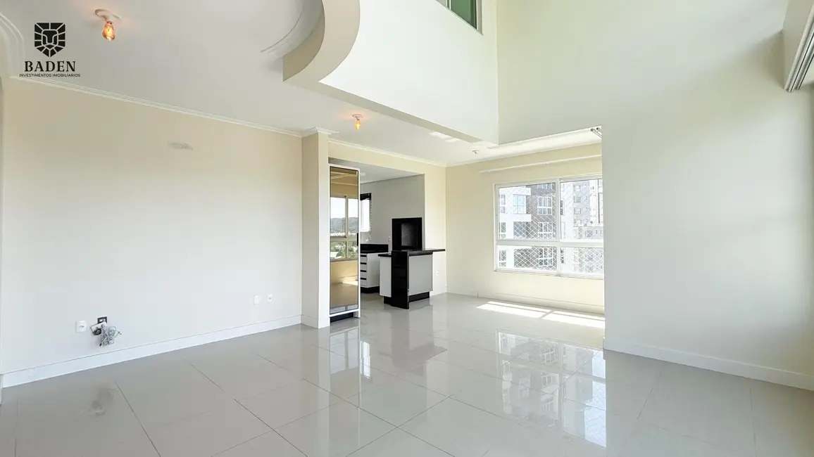 Foto 4 de Apartamento com 3 quartos à venda, 139m2 em Centro, Balneario Camboriu - SC