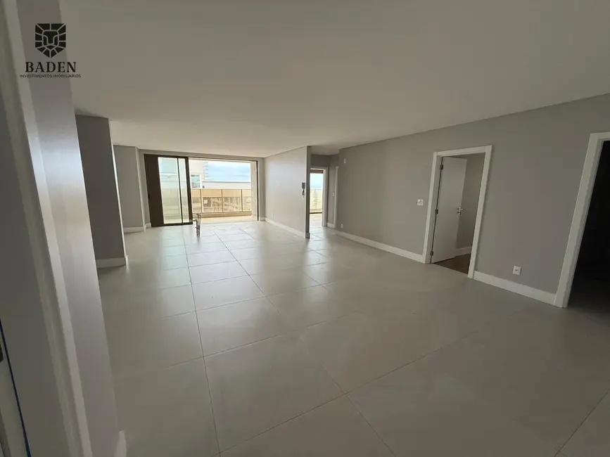 Foto 1 de Apartamento com 3 quartos à venda, 164m2 em Itajai - SC