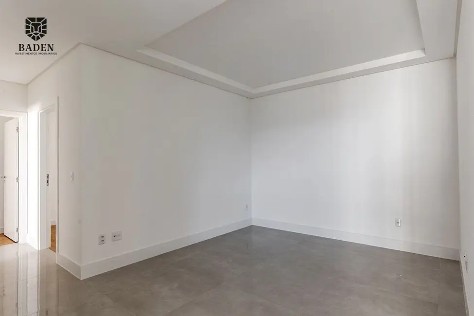 Foto 6 de Apartamento com 2 quartos à venda, 88m2 em Itapema - SC