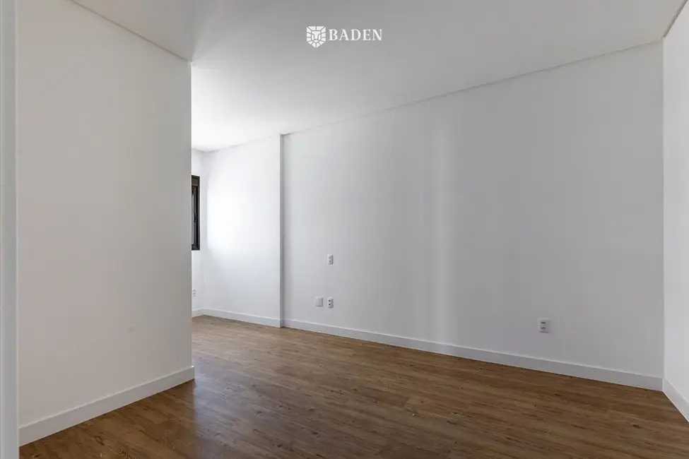 Foto 4 de Apartamento com 2 quartos à venda, 88m2 em Itapema - SC