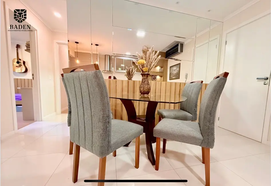 Foto 5 de Apartamento com 2 quartos à venda, 62m2 em Balneario Camboriu - SC