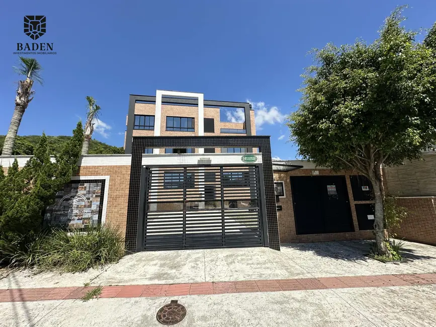 Apartamento com 2 quartos para alugar, 69m2 em Praia dos Amores, Balneario Camboriu - SC - imagem 2 Foto 2 de Apartamento com 2 quartos para alugar, 69m2 em Praia dos Amores, Balneario Camboriu - SC