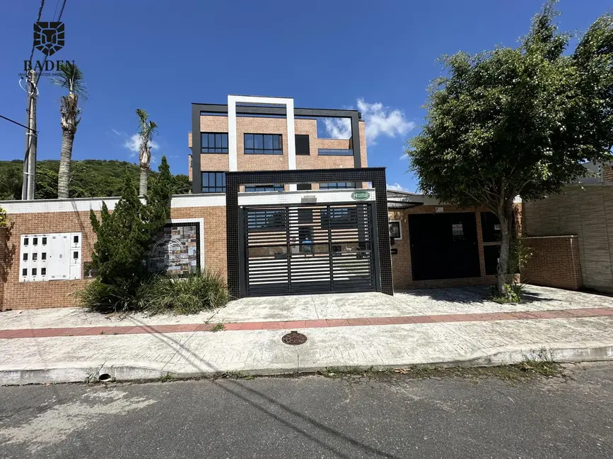 Apartamento com 2 quartos para alugar, 69m2 em Praia dos Amores, Balneario Camboriu - SC - imagem 4 Foto 4 de Apartamento com 2 quartos para alugar, 69m2 em Praia dos Amores, Balneario Camboriu - SC