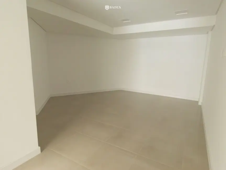 Foto 5 de Sala Comercial com 2 quartos para alugar, 63m2 em Nações, Balneario Camboriu - SC
