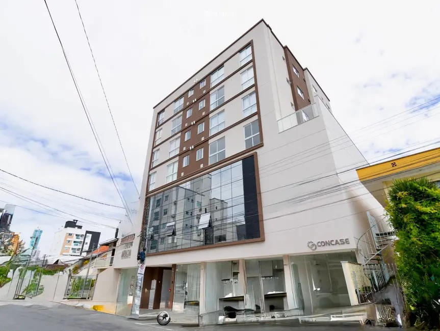 Foto 1 de Sala Comercial com 2 quartos para alugar, 63m2 em Nações, Balneario Camboriu - SC