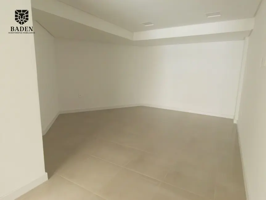 Foto 5 de Sala Comercial com 2 quartos para alugar, 63m2 em Nações, Balneario Camboriu - SC