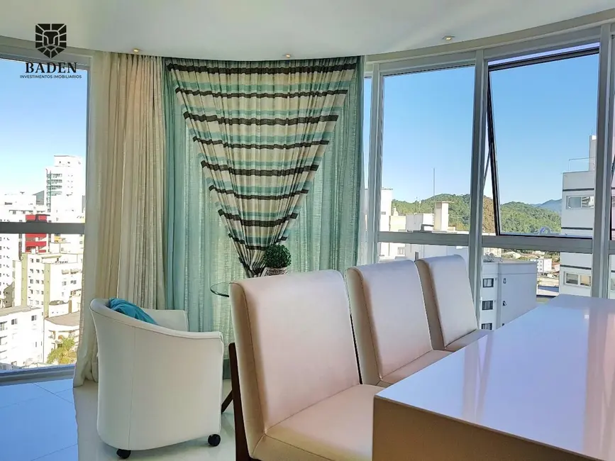 Foto 1 de Apartamento com 3 quartos para alugar, 128m2 em Centro, Balneario Camboriu - SC
