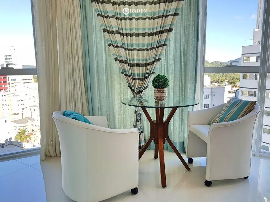 Foto 3 de Apartamento com 3 quartos para alugar, 128m2 em Centro, Balneario Camboriu - SC