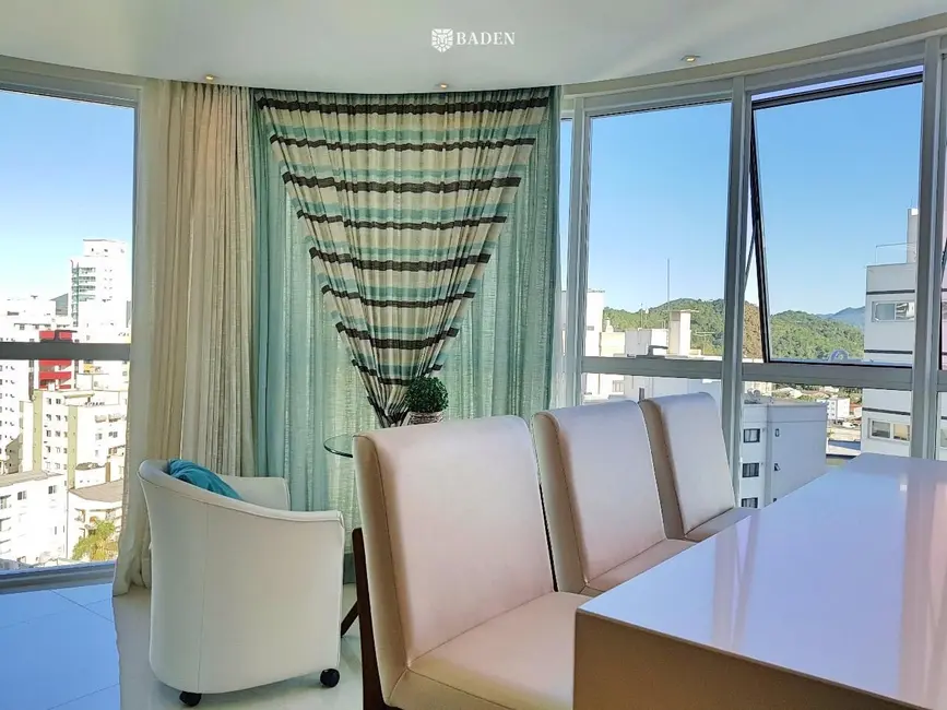 Foto 1 de Apartamento com 3 quartos para alugar, 128m2 em Centro, Balneario Camboriu - SC