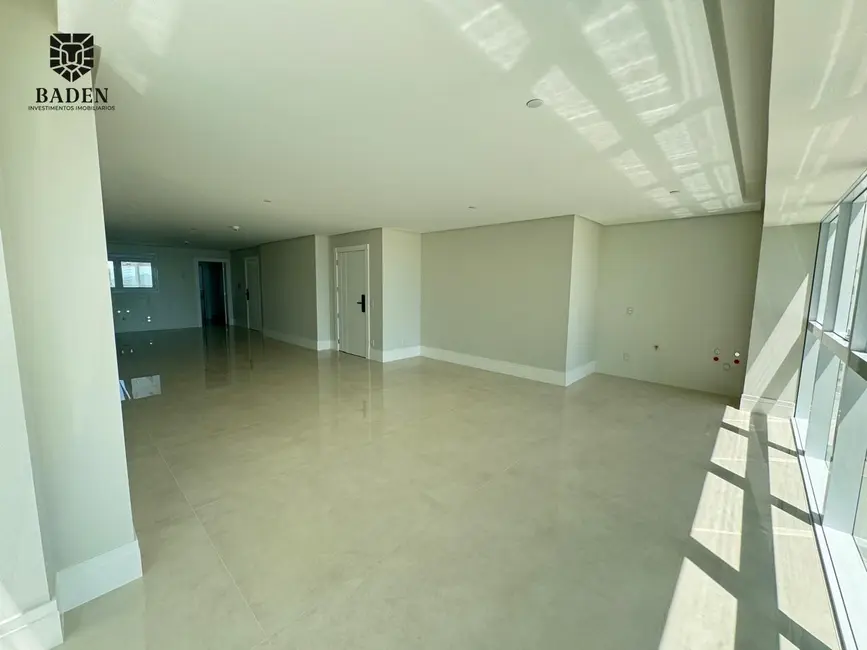 Foto 8 de Apartamento com 4 quartos à venda, 200m2 em Balneario Camboriu - SC