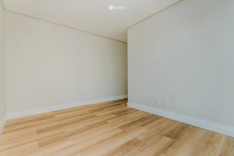 Foto 2 de Apartamento com 4 quartos à venda, 194m2 em Balneario Camboriu - SC