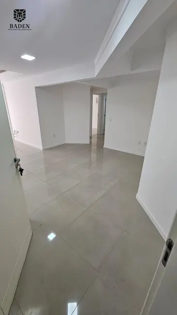 Apartamento com 3 quartos à venda, 194m2 em Centro, Balneario Camboriu - SC - imagem 9 Foto 9 de Apartamento com 3 quartos à venda, 194m2 em Centro, Balneario Camboriu - SC