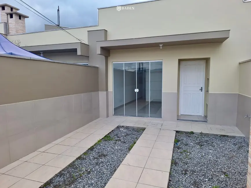 Casa com 2 quartos à venda, 58m2 em Itapema - SC - imagem 1 Foto 1 de Casa com 2 quartos à venda, 58m2 em Itapema - SC