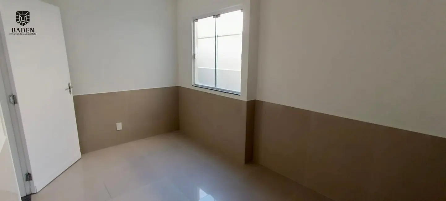 Foto 7 de Casa com 2 quartos à venda, 58m2 em Itapema - SC