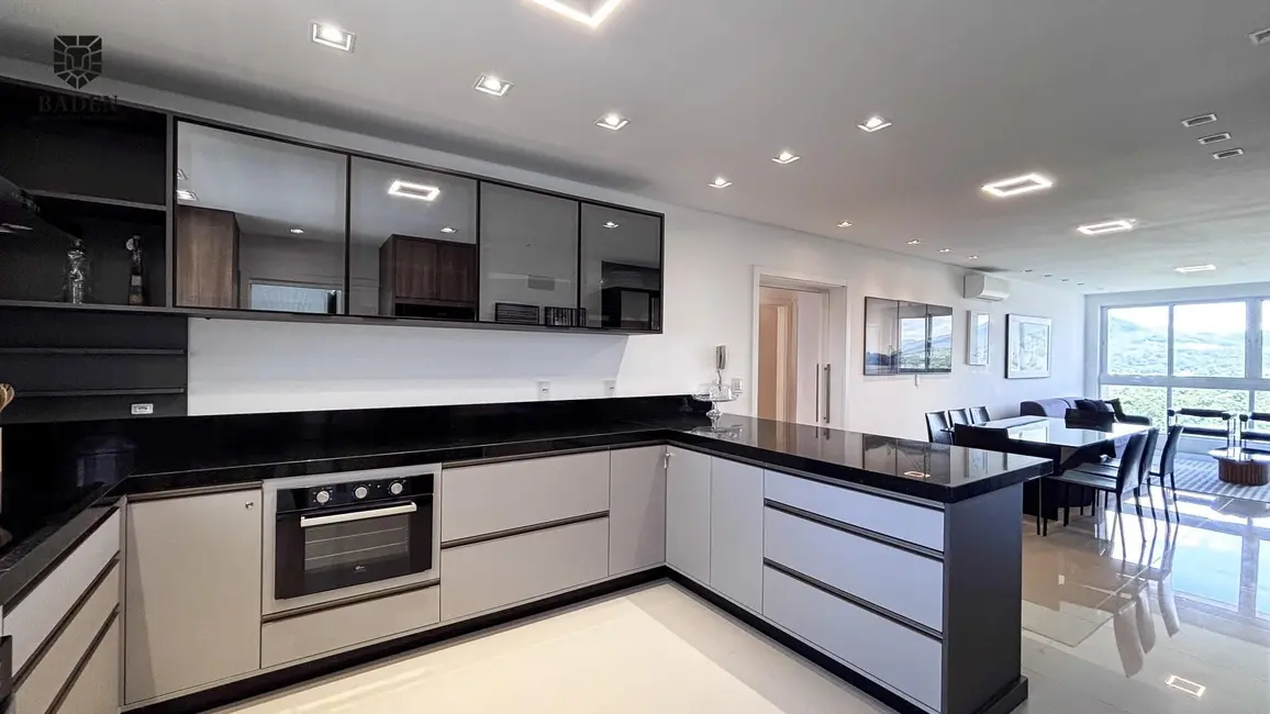 Foto 2 de Apartamento com 4 quartos à venda, 151m2 em Balneario Camboriu - SC