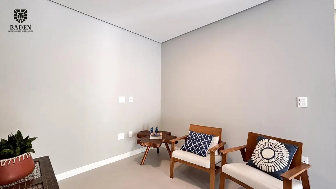 Apartamento com 2 quartos para alugar, 72m2 em Praia dos Amores, Balneario Camboriu - SC - imagem 5 Foto 5 de Apartamento com 2 quartos para alugar, 72m2 em Praia dos Amores, Balneario Camboriu - SC