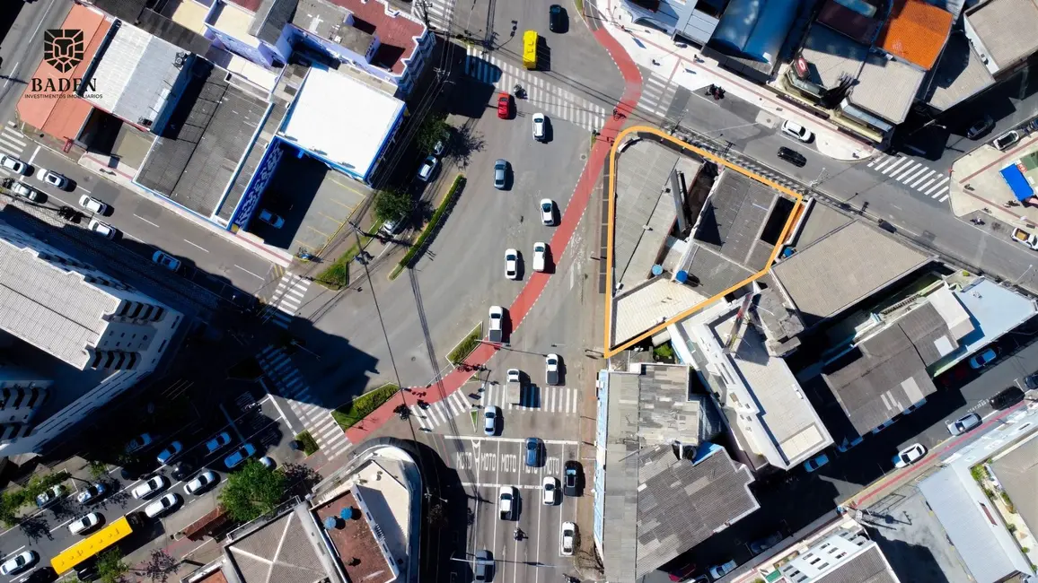 Foto 2 de Terreno / Lote à venda, 471m2 em Centro, Balneario Camboriu - SC