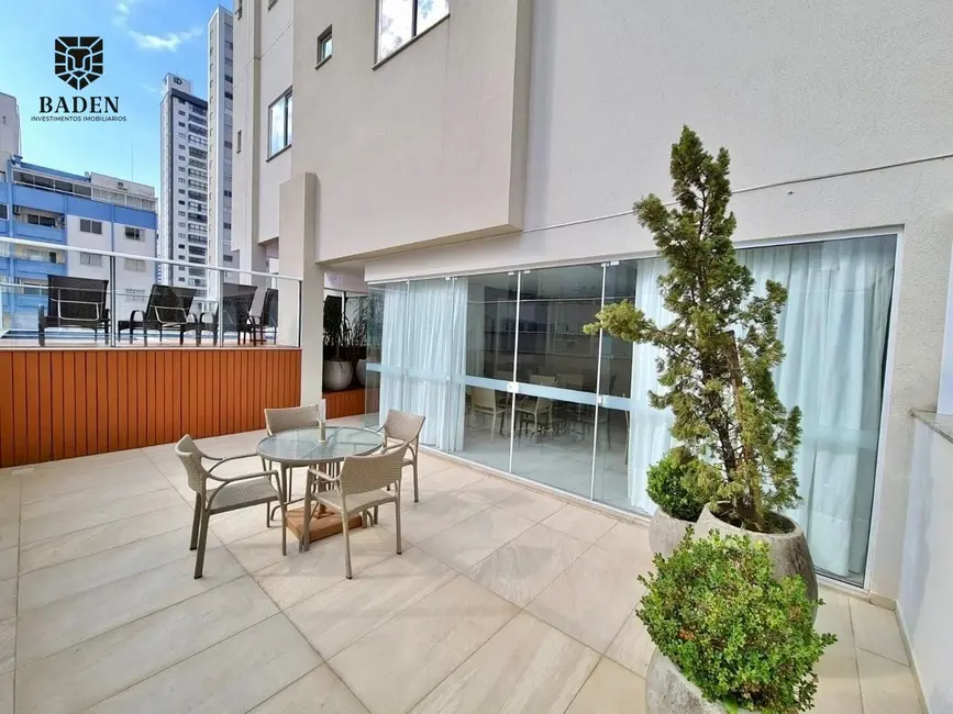 Apartamento com 3 quartos à venda, 120m2 em Centro, Balneario Camboriu - SC - imagem 4 Foto 4 de Apartamento com 3 quartos à venda, 120m2 em Centro, Balneario Camboriu - SC