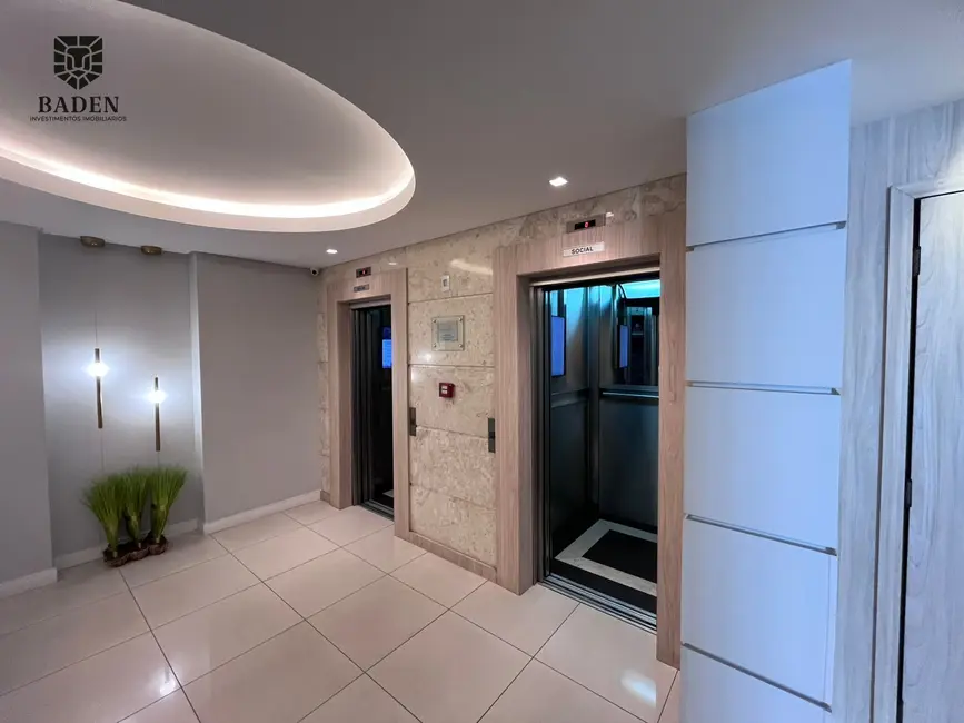 Foto 4 de Apartamento com 2 quartos para alugar, 92m2 em Centro, Balneario Camboriu - SC