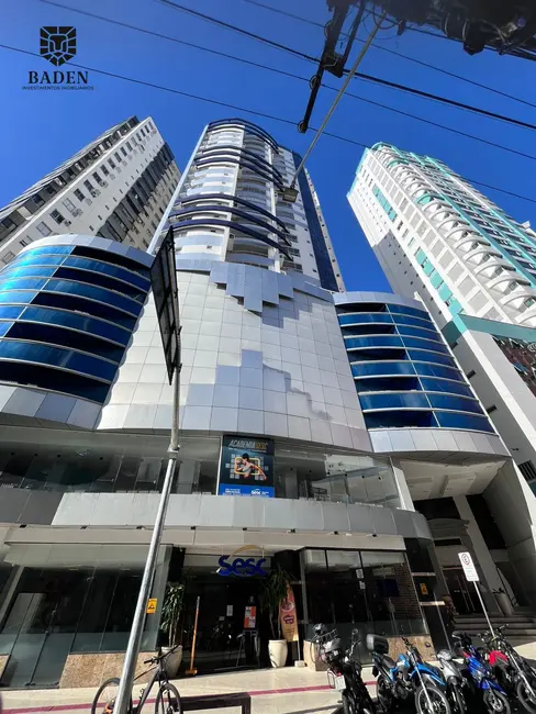 Foto 2 de Apartamento com 2 quartos para alugar, 92m2 em Centro, Balneario Camboriu - SC