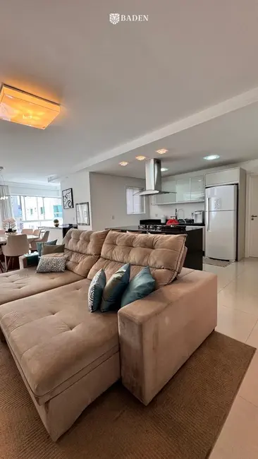 Apartamento com 3 quartos à venda, 130m2 em Centro, Balneario Camboriu - SC - imagem 8 Foto 8 de Apartamento com 3 quartos à venda, 130m2 em Centro, Balneario Camboriu - SC