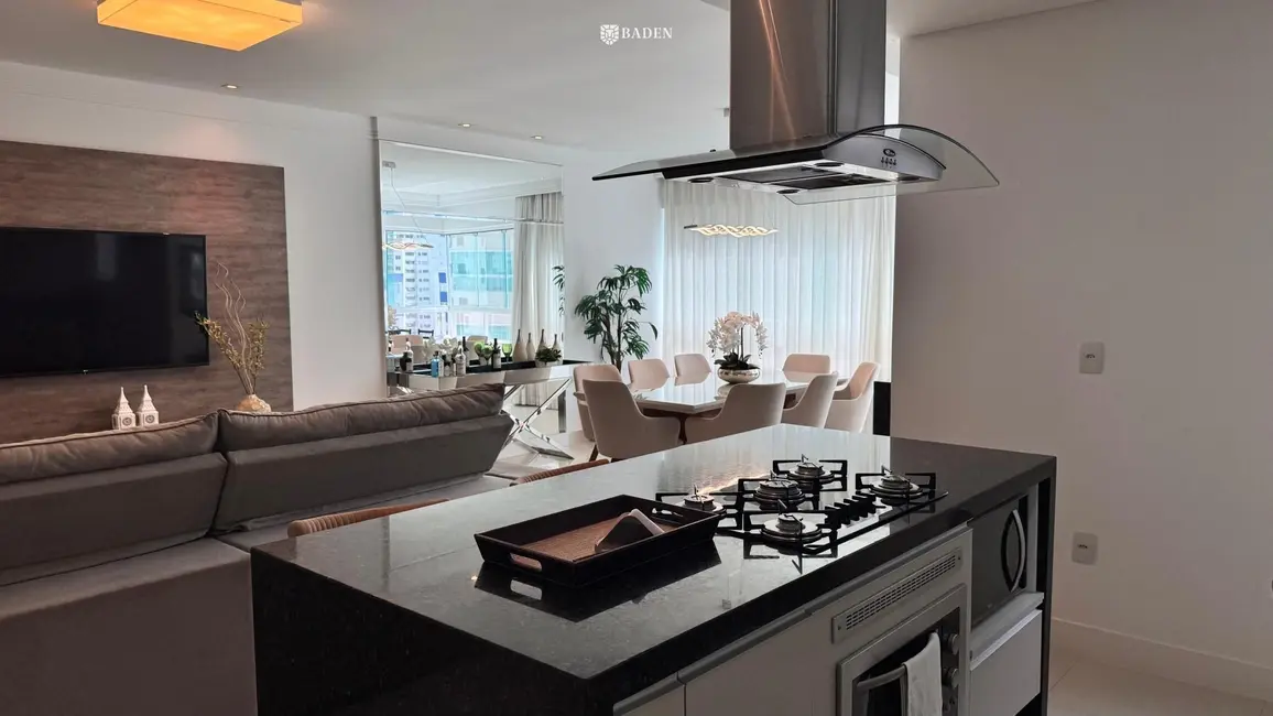 Apartamento com 3 quartos à venda, 130m2 em Centro, Balneario Camboriu - SC - imagem 5 Foto 5 de Apartamento com 3 quartos à venda, 130m2 em Centro, Balneario Camboriu - SC