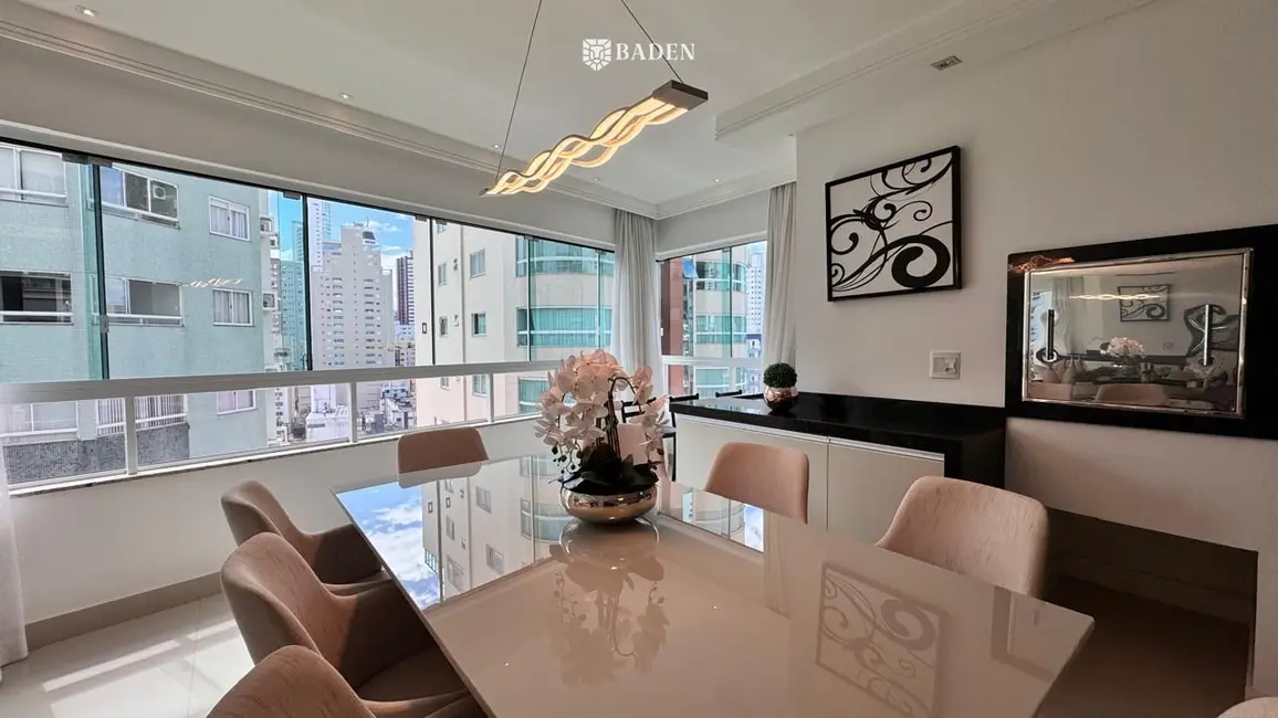 Apartamento com 3 quartos à venda, 130m2 em Centro, Balneario Camboriu - SC - imagem 1 Foto 1 de Apartamento com 3 quartos à venda, 130m2 em Centro, Balneario Camboriu - SC