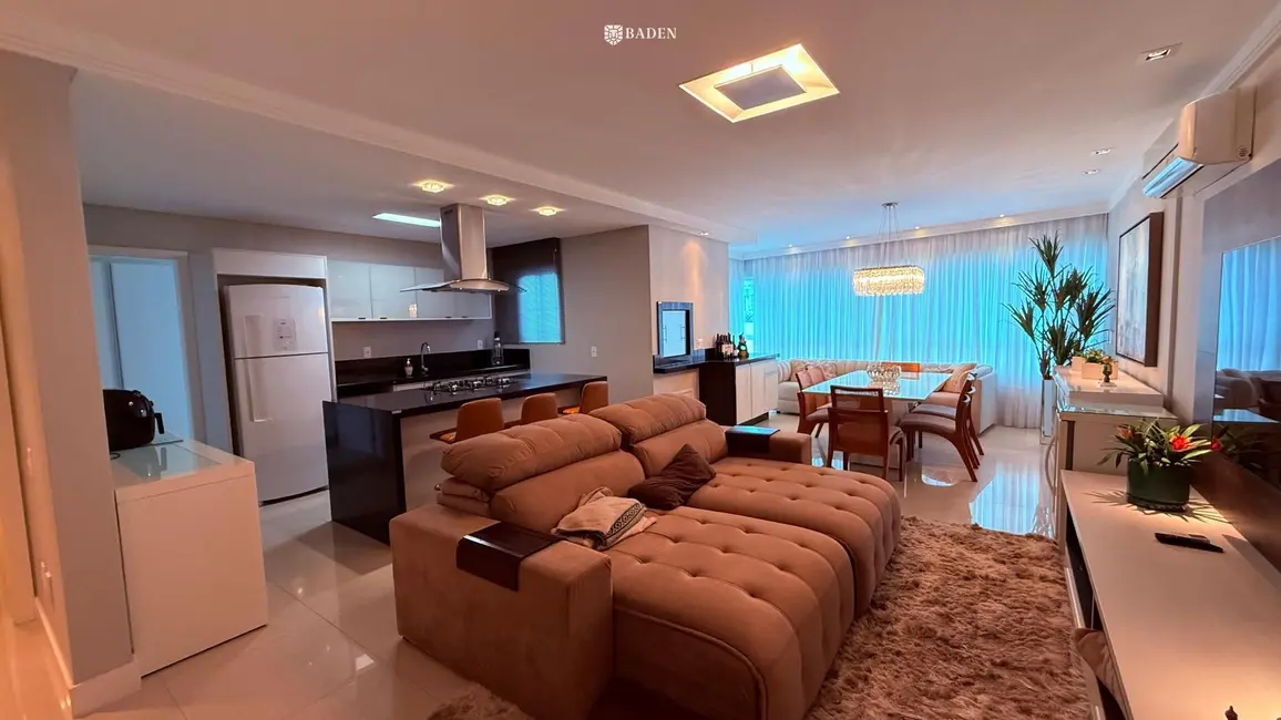 Foto 1 de Apartamento com 3 quartos à venda, 130m2 em Centro, Balneario Camboriu - SC
